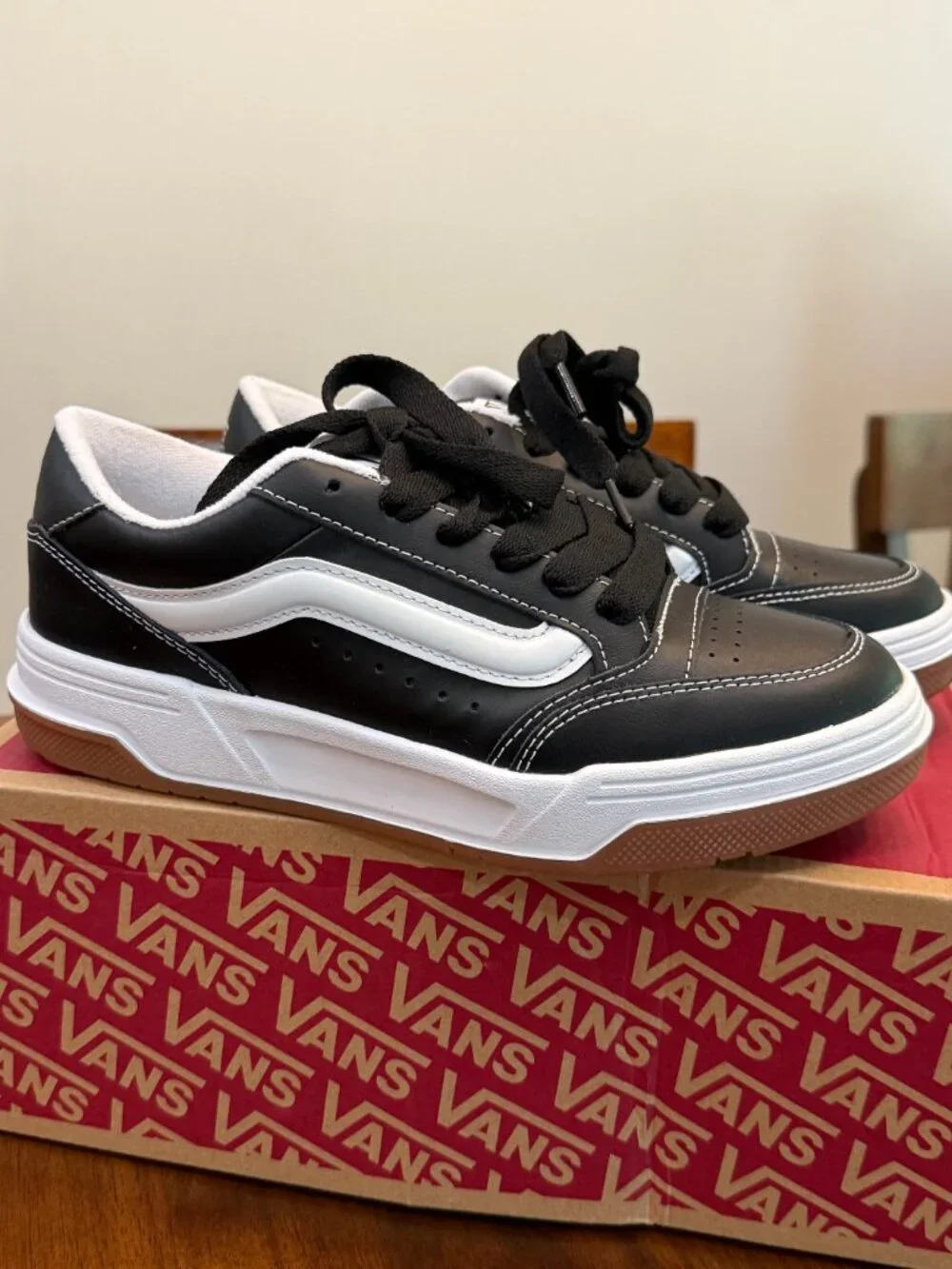 Vans Hylane Mens 5.5 Womens 7 Black White Gum Shoes Y2K Skate Chunky Retro 4241